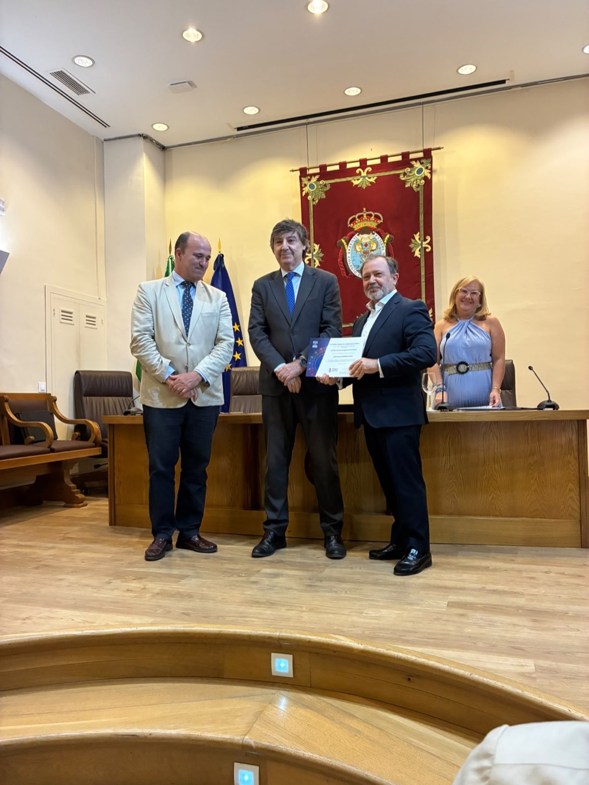 Entrega de reconocimiento a José Ignacio Guerrero Suárez por el Ilustre Colegio de Abogados de Sevilla